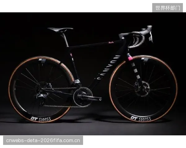 RaphaCyclingClub上海门店的会员协议,如何将骑行爱好者从对顶级车架的迷恋转移至骑行生活方式的深度捆绑? RaphaCyclingClub上海门店的会员协议,如何将骑行爱好者从对顶级车架的迷恋转移至骑行生活方式的深度捆绑?